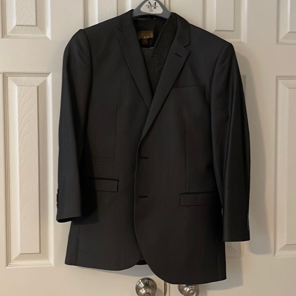 Men’s suit